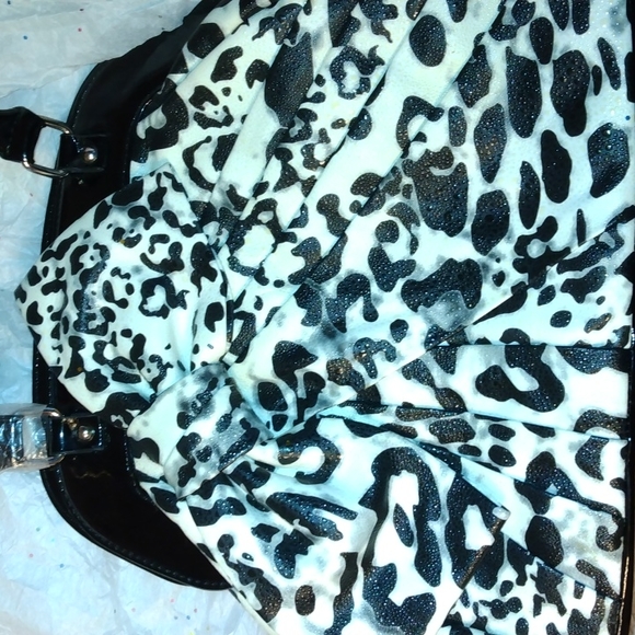 Temptation Italy black and white animals pattern purse NEW - Picture 3 of 17